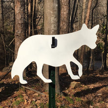 Load image into Gallery viewer, MINI COYOTE – T-POST HOOK MOUNT – 3/8″ THICK AR500